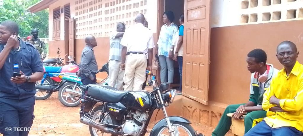 Centrafrique : À l'approche du scrutin, des agents électoraux contestent la gestion de l'ANE dans le 7ème arrondissement image 2 ane 7e